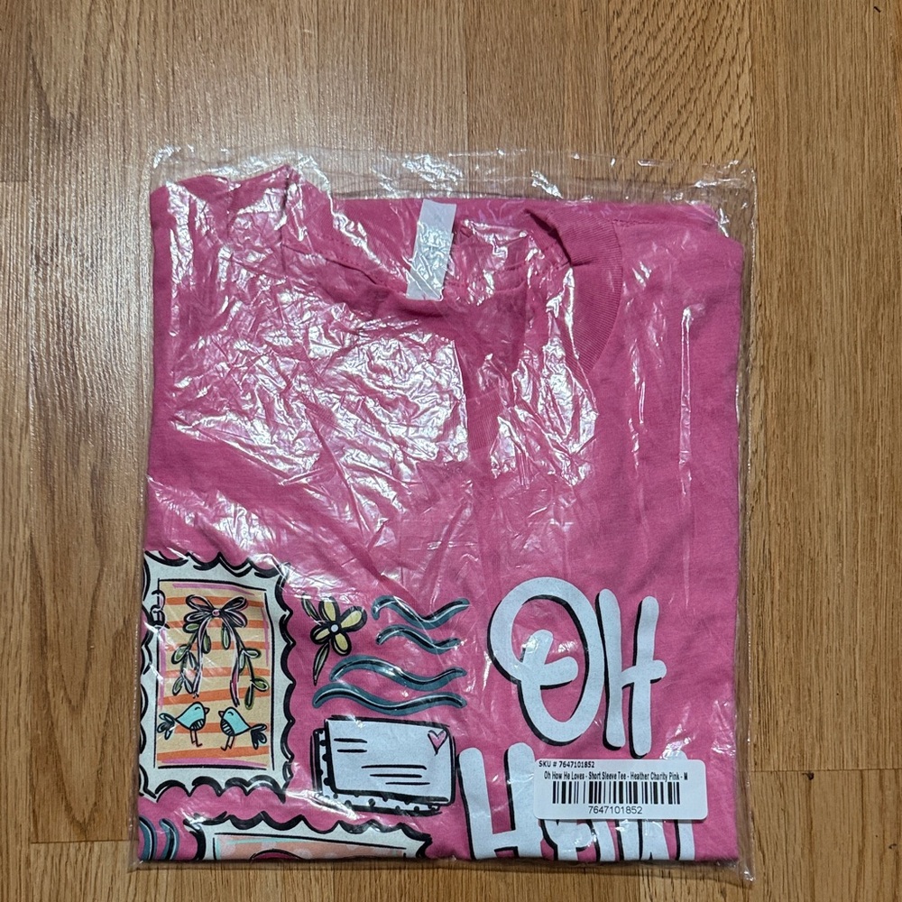 Oh How He Loves Tee Medium - Picture 2 of 7